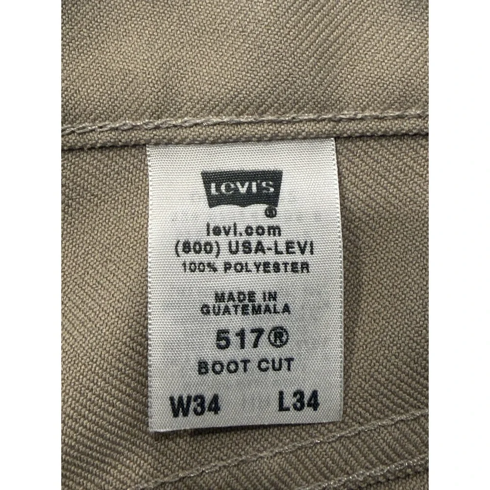 Levis step out